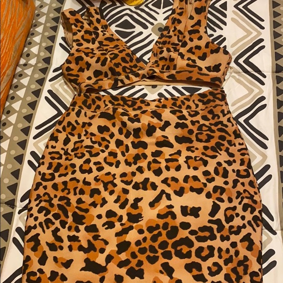 Cheetah print two piece skirt set - Picture 2 of 2